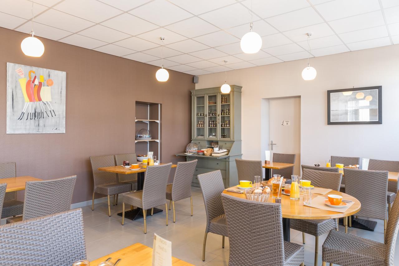 Hotel De La Gare Thouars Dış mekan fotoğraf